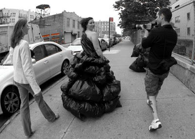 NEW YORK – Garbage Dress Shoot #2 in Manhattan
