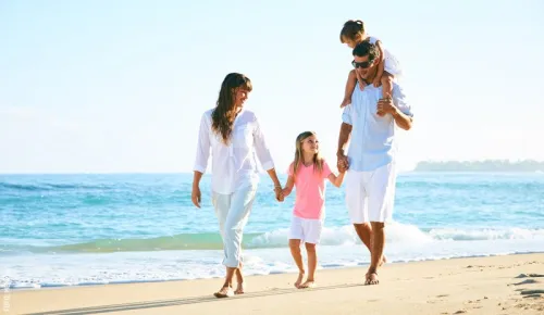 family-mexlaw-beach-walk-800x464.webp