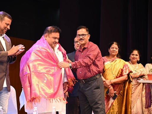 नवक्षितिज चॅरिटेबल ट्रस्ट आयोजित राज्यस्तरीय नवक्षितिज महाराष्ट्र गौरव पुरस्कार 2026 सोहळ्यात कामगार नेते अभिजीत राणे साहेबांची मान्यवर उपस्थिती