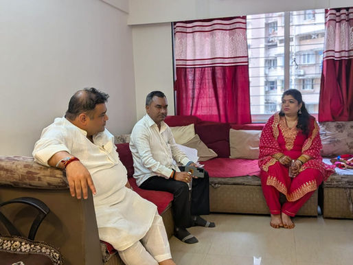 जिग्ना देसाई यांच्या निवासस्थानी गणरायाचे मनोभावे दर्शन