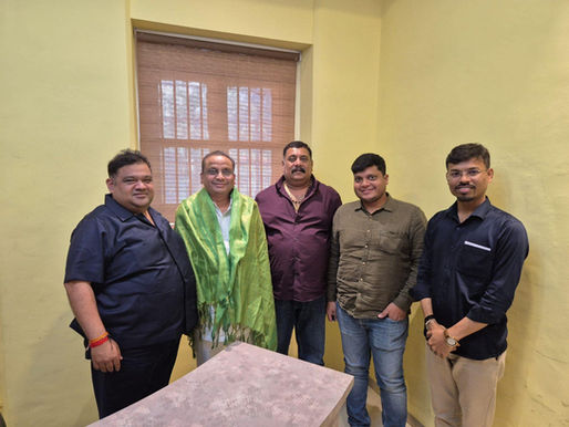 कामगार नेते अभिजीत राणे व विल्सन कॉलेजचे ट्रस्टी वसिमूल्ला शेख यांची भेट