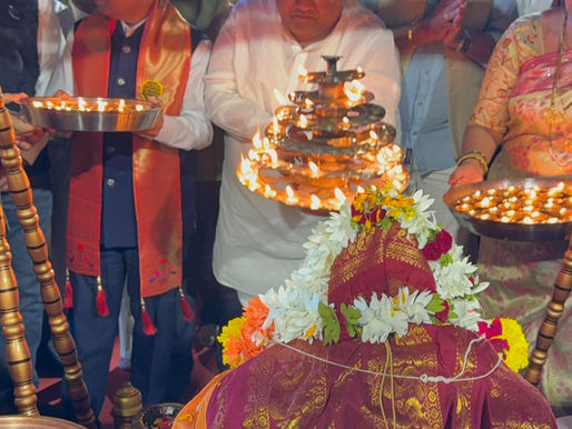 छत्रपती शिवाजी महाराज जयंतीनिमित्त अभिजीत राणे यांची छत्रपती शिवाजी महाराज आंतरराष्ट्रीय विमानतळावर अभिवादन