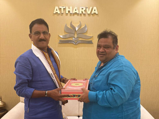 दीपावली स्नेहभेट : कामगार नेते अभिजीत राणे यांनी अथर्व विद्यापीठाचे कुलपती सुनील राणे यांची भेट घेऊन शुभेच्छा दिल्या