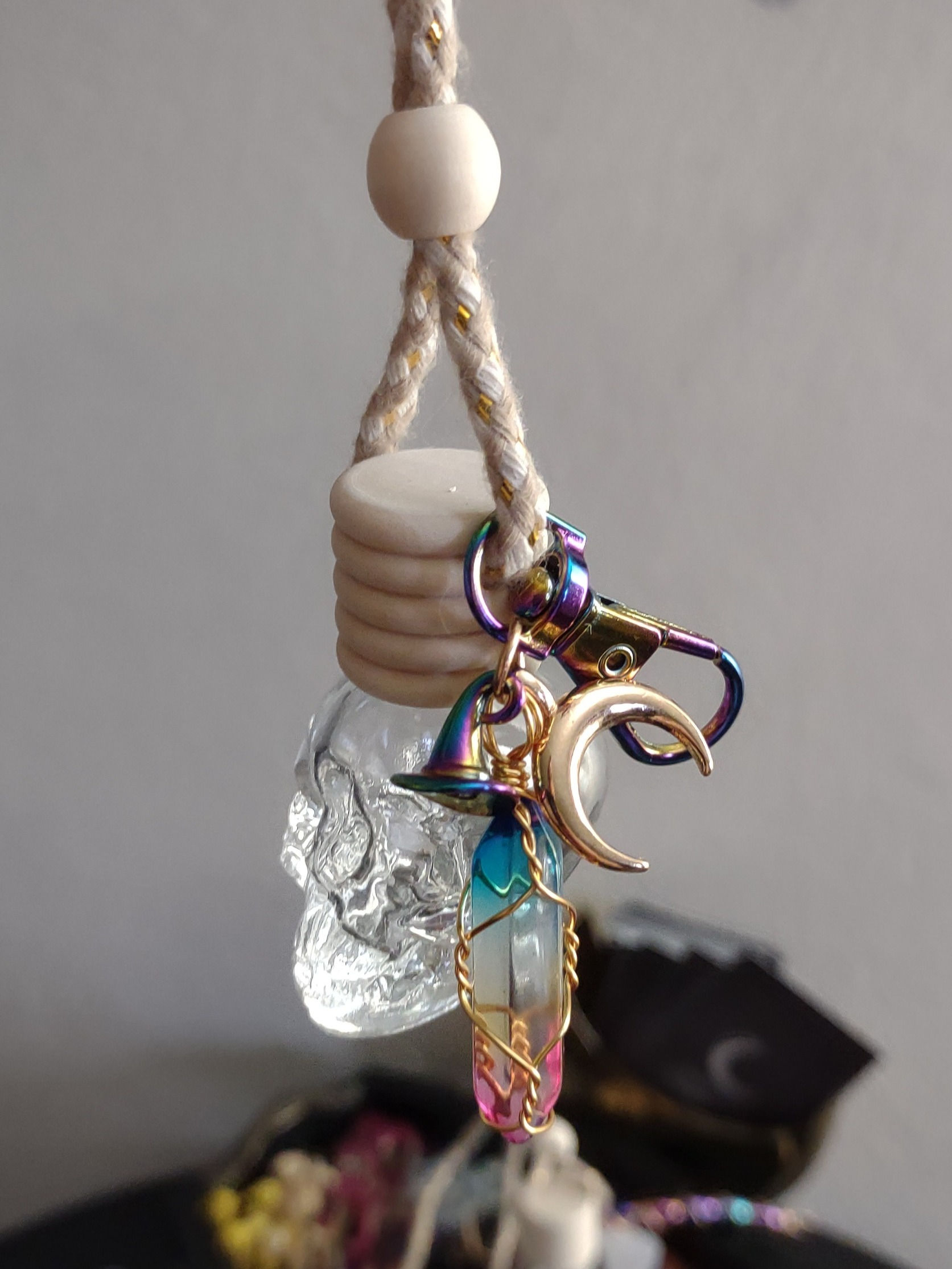 Custom skull rainbow quartz aromatherapy diffuser keychain