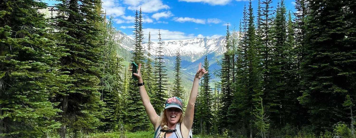 Jumbo pass hiker with Playwest Mountain Experience