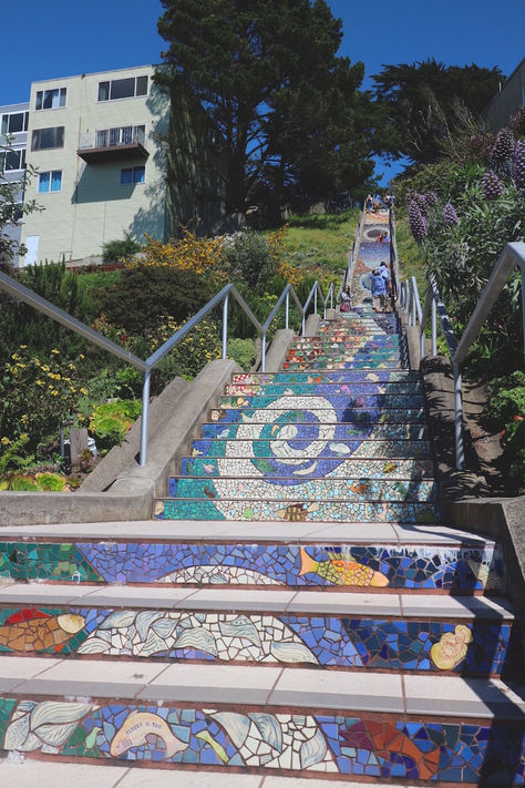 16th AVENUE MOSAIC TILED STEPS〈サンフランシスコにある夢のモザイク階段♥〉
