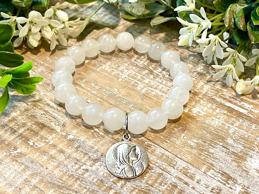 Thumbnail: Snow Quartz with Mary Charm