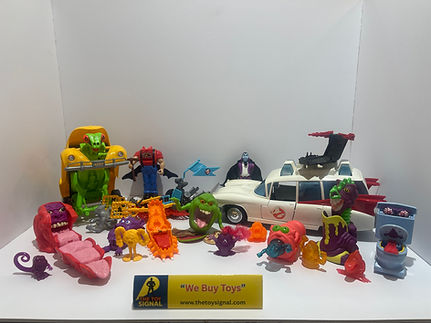 Vintage Ghostbusters toy collection – Kenner Real Ghostbusters figures including Egon, Venkman, Slimer, and Stay Puft bold to The Toy Signal