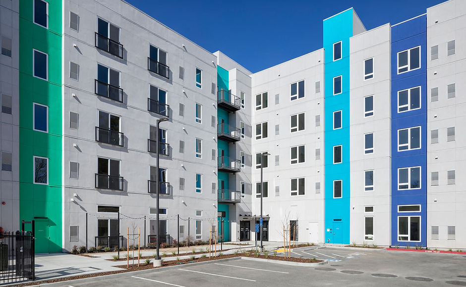 LO_RES_Final_MG_4175_SKK - Eleanor Apts - Courtyard.jpg