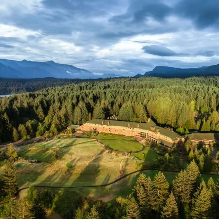 PNW Lodge.webp