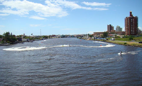 Defensoria Pública pede indenização da Aegea Corsan após vazamento de esgoto e água em Torres