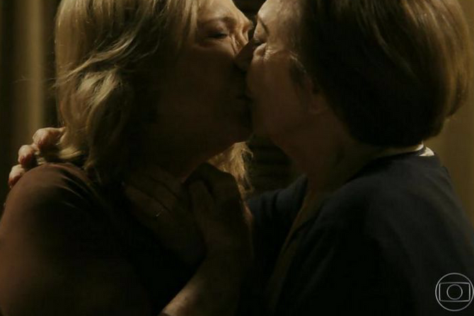 Beijo gay em horário nobre, pode?