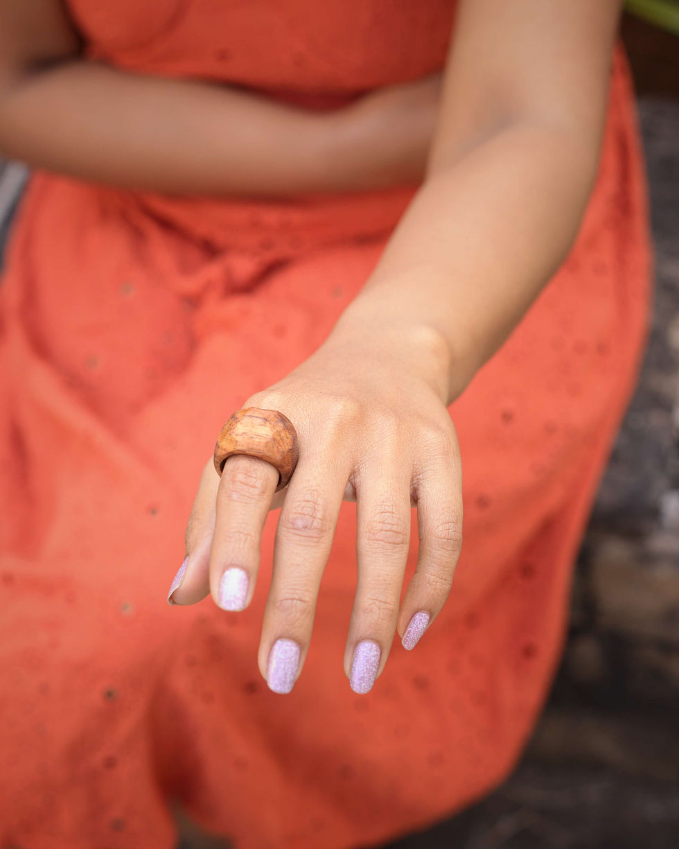 Thumbnail: Chunky hand-carved ring