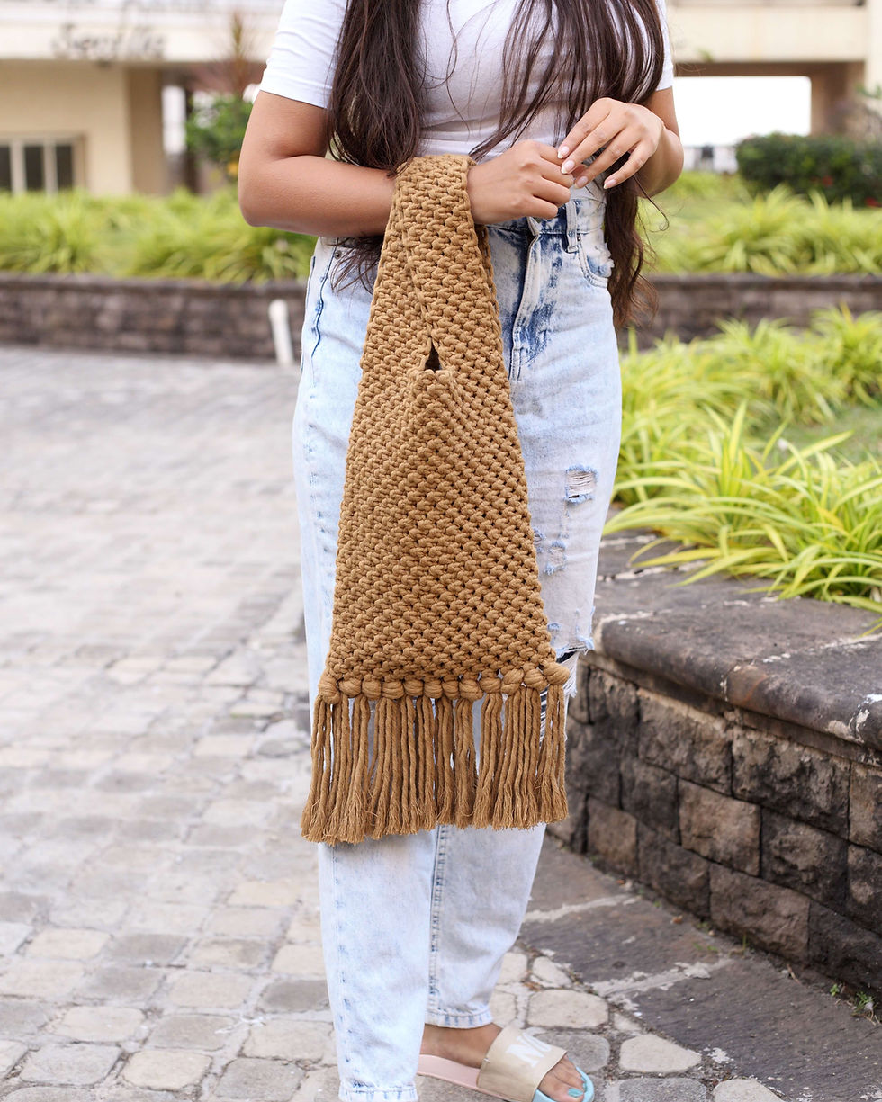 Thumbnail: Maple macrame Japanese knot bag