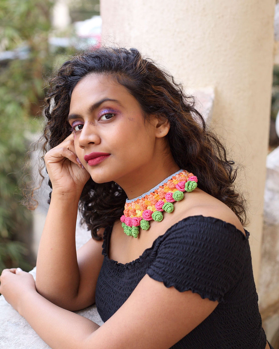 Bauble love crocheted choker