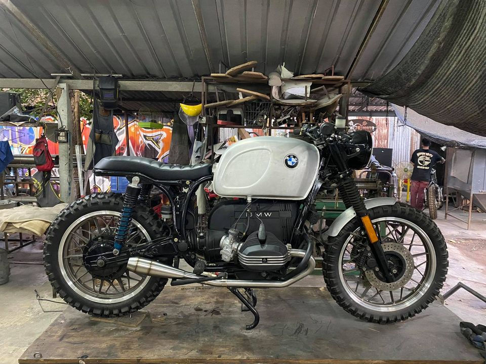 Thumbnail: BMW Exhaust Twin Shock R80 R100 (BME006)
