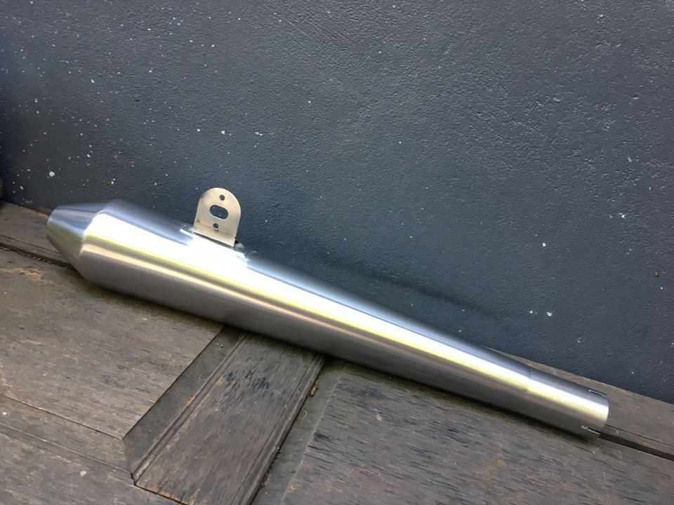 サムネイル： ヤマハ SR400/SR500用 メガロングマフラー (YAE002)