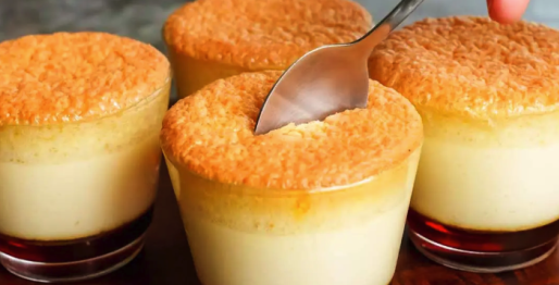 Pudim bolo no copinho fácil, sem leite condensado, sem gelatina