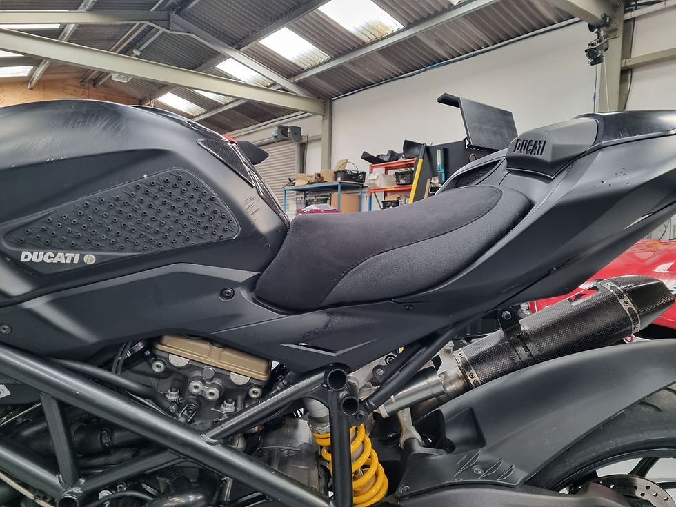 Thumbnail: Ducati Streetfighter Seat Remodeling