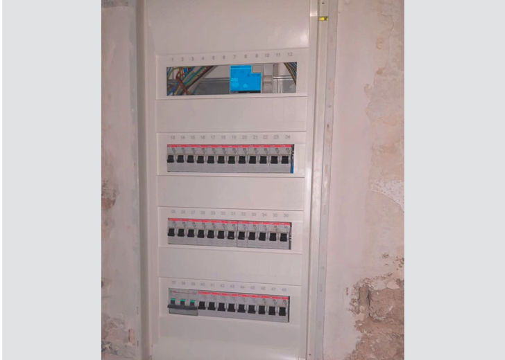 Die Unterverteilung Anbau ist teilweise in Betrieb.jpg