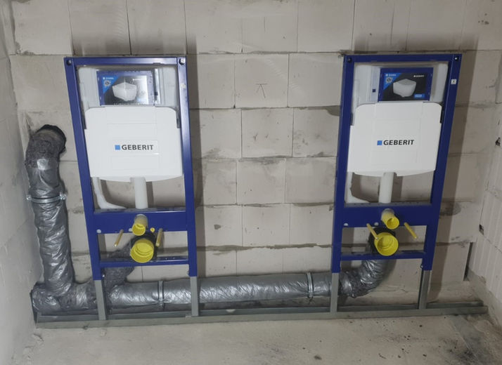 Abflüsse Damentoiletten hergestellt.jpg