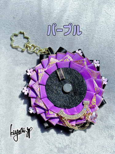 さとみ ロゼット 痛ロゼット、ハート型、硬質ケースB7&缶バッチ54㎜×2個