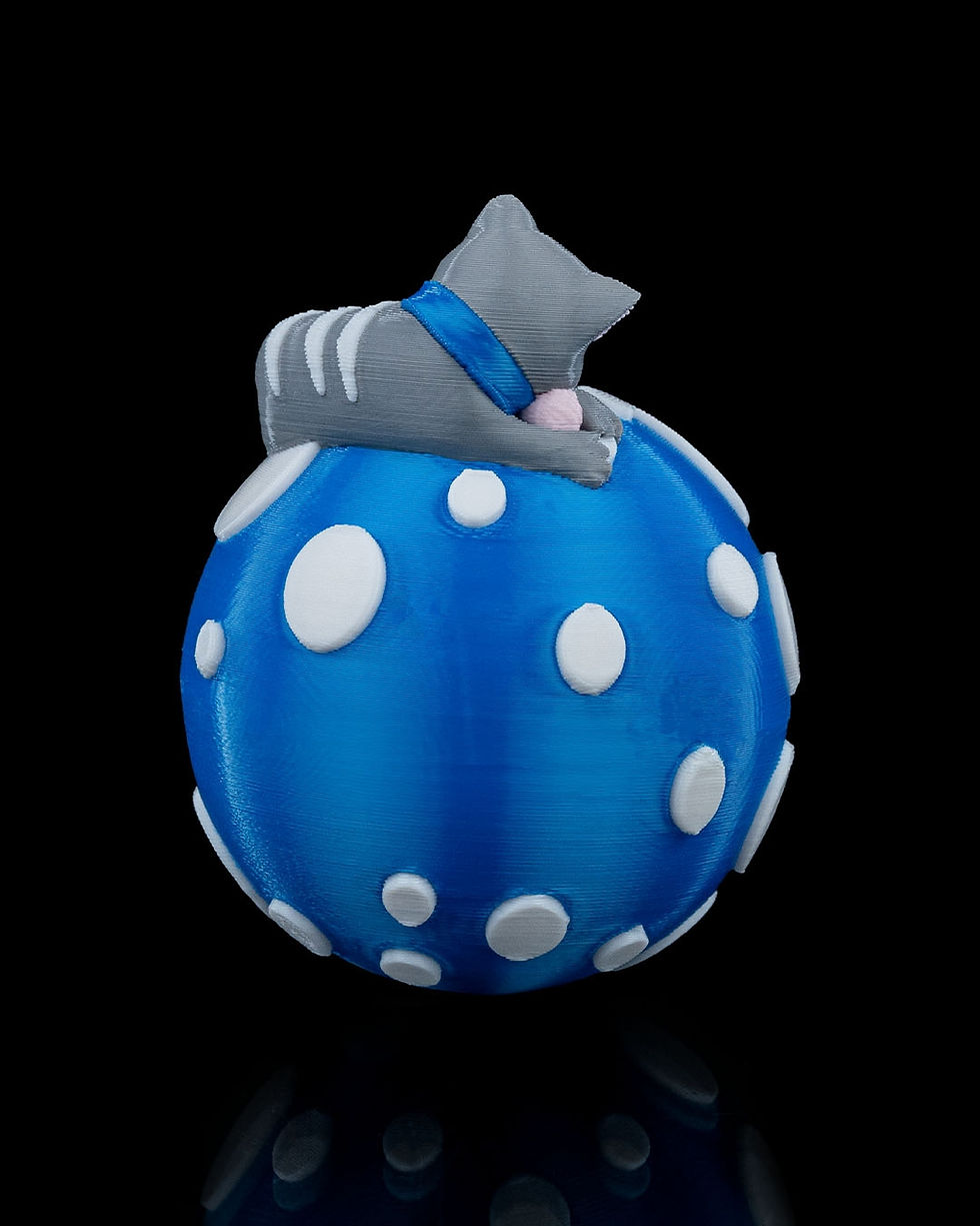 Thumbnail: Sleeping Cat Christmas Ornament