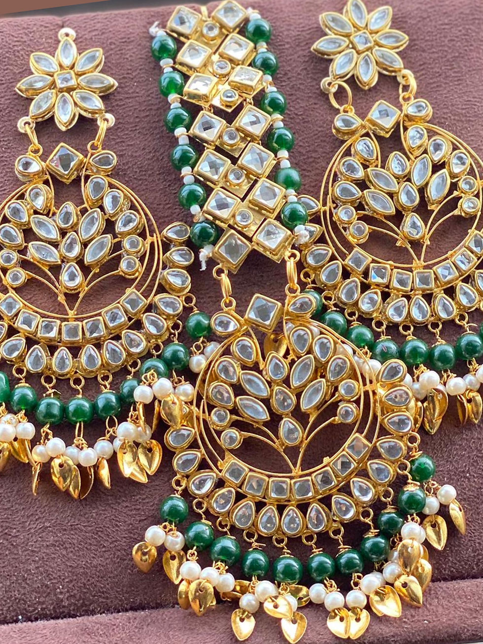 Gorgeous Green Kundan Maang Tikka Set