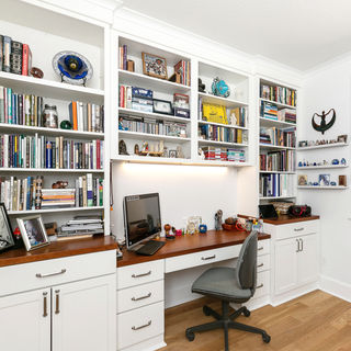 Built-in Bookcase for Home Office