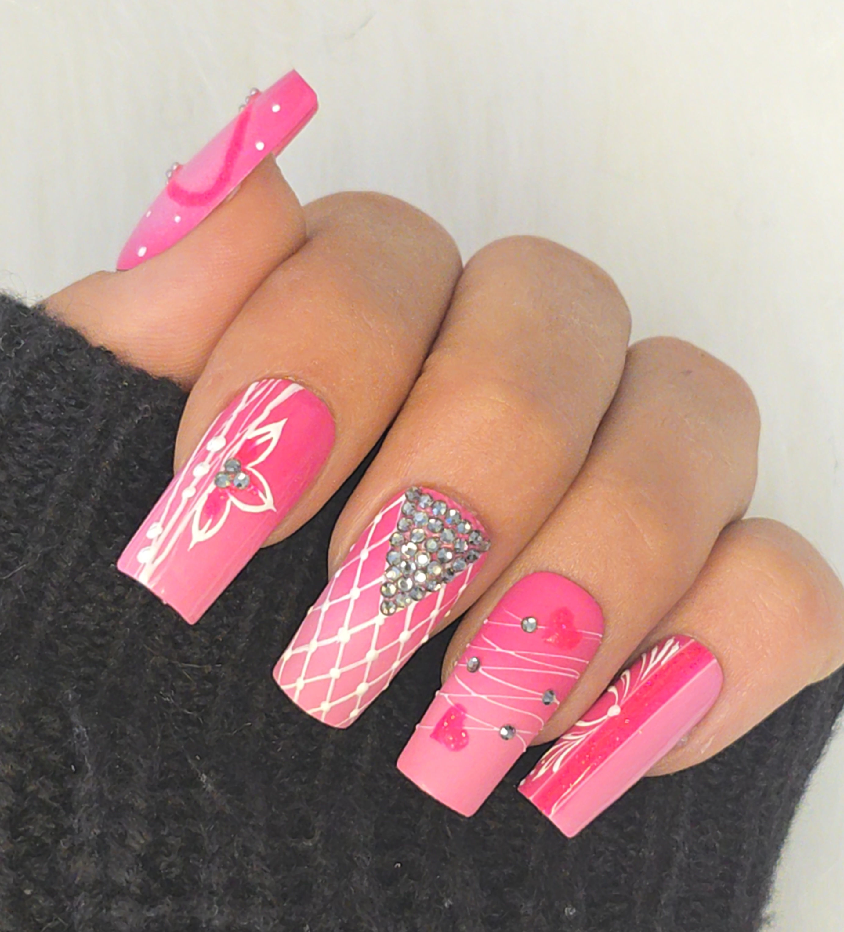 Romantic Press-On Nails – Wiederverwendbare Nägel im Set