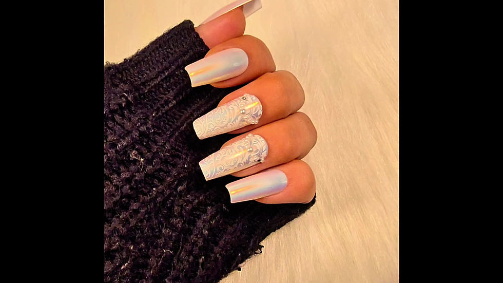 Miniaturbild: White Wedding Press-On Nails – Wiederverwendbare Nägel im Set