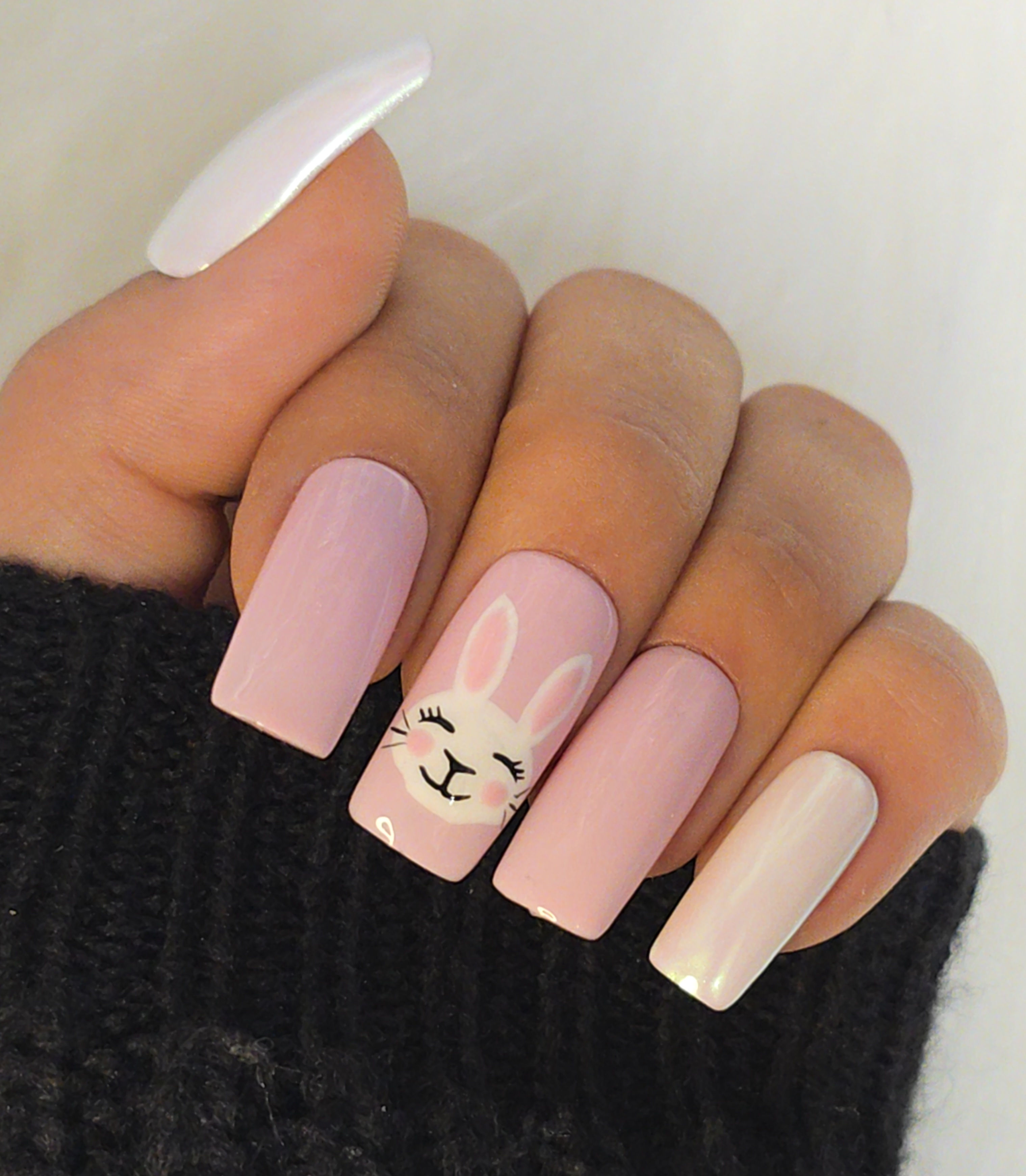 Bunny Press-On Nails – Wiederverwendbare, handgefertigte Kunstnägel im Set