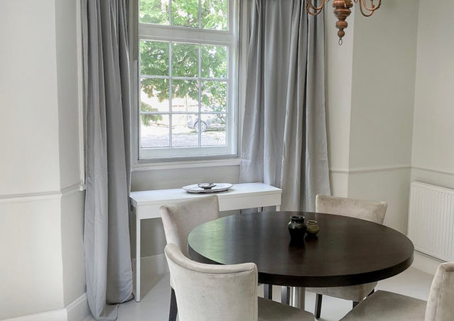 The Old Gatehouse - Living area