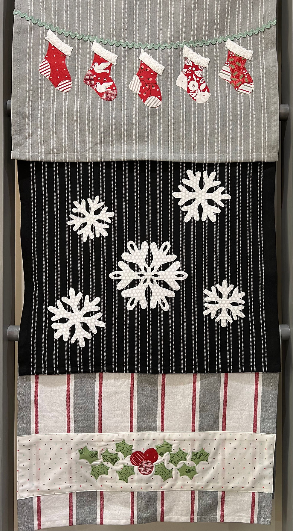 Thumbnail: Downloadable Pattern The 12 Towels of Christmas