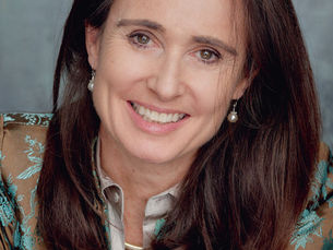 Due to Philip Franks being unavailable to lead work on #TheTwoGentlemenofVerona for the #Florence summer school, we're delighted that director Emma Lucia will lead the module.