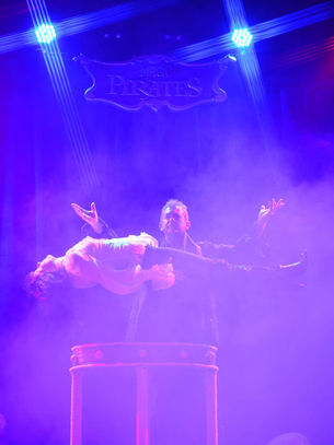 29 Mars 2015 - 16 heures - A Woustviller à la salle W - le grand spectacle des Magic Pirates, en exc
