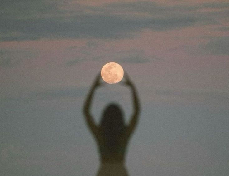 Moon & Move: Vollmond Yoga Special mit Janina