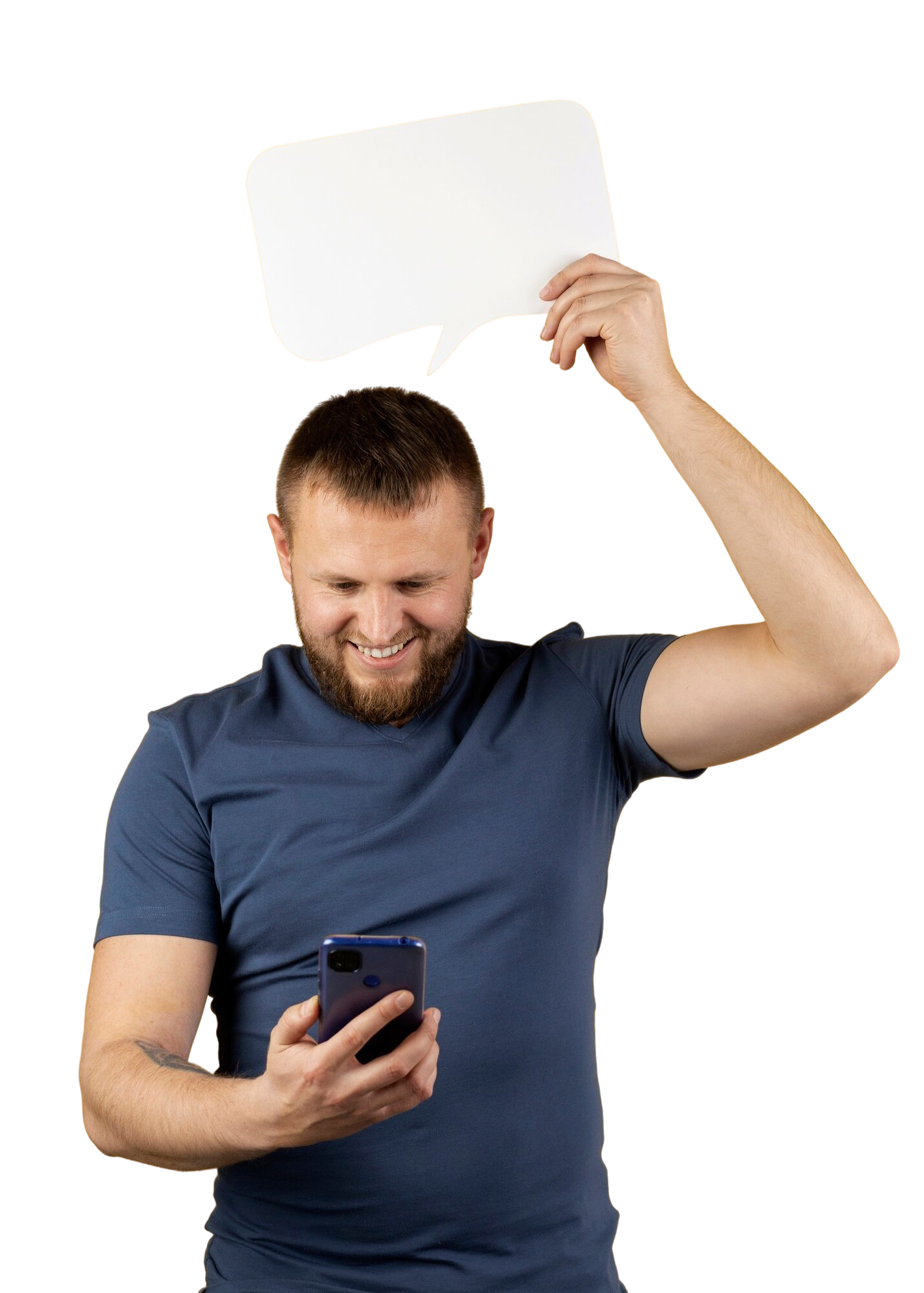 Joven sosteniendo su teléfono mostrando en pantalla los mensajes de texto que los invitados envían al evento.