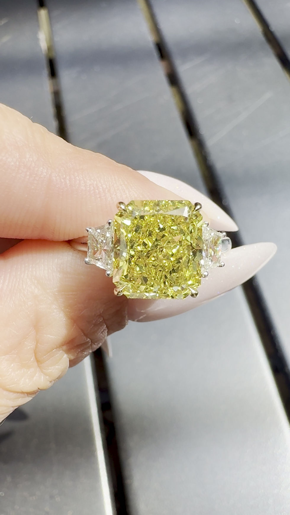 Thumbnail: Fancy Vivid Yellow 4.56ct Ring