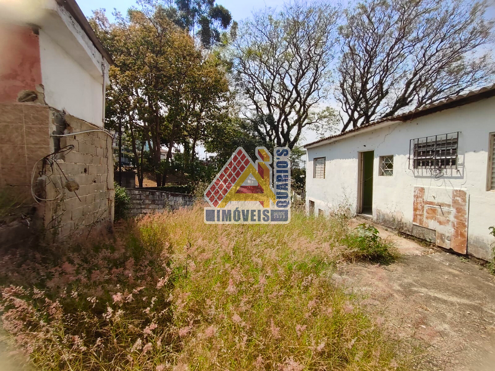 Miniatura: Terreno com Casas Antigas no Parque Boturussu, São Paulo com Amplo Quintal e 6 V