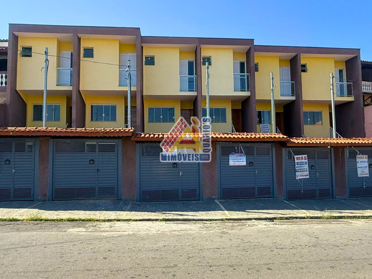 Casas de sobrado disponíveis para venda em Jardim Gonzaga!