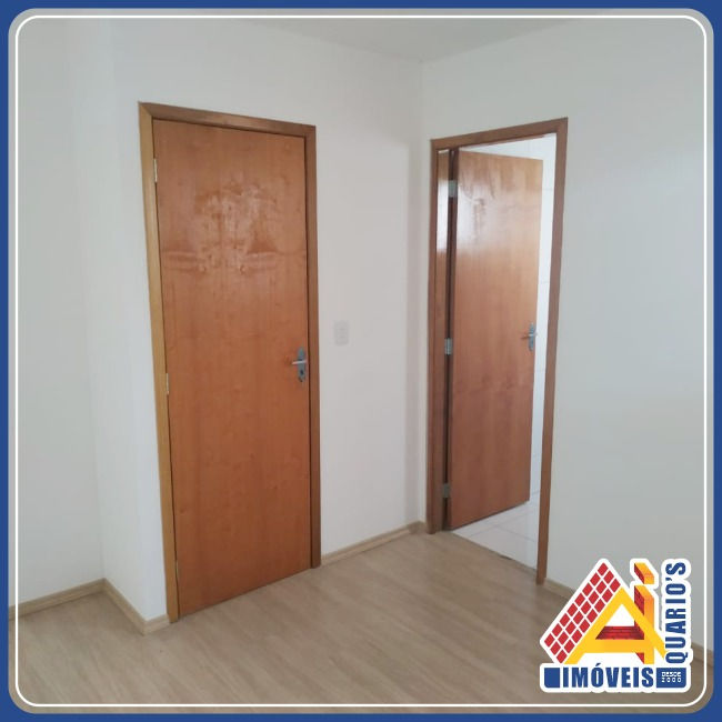 Casa de Condomínio com 2 Quartos e 2 banheiros à Venda, 73 m² por R$ 440.000