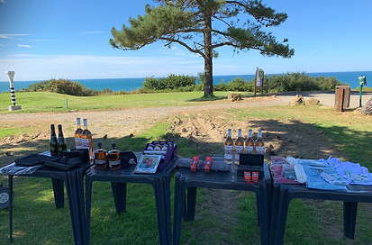23- Une très belle table de remise des prix.jpeg