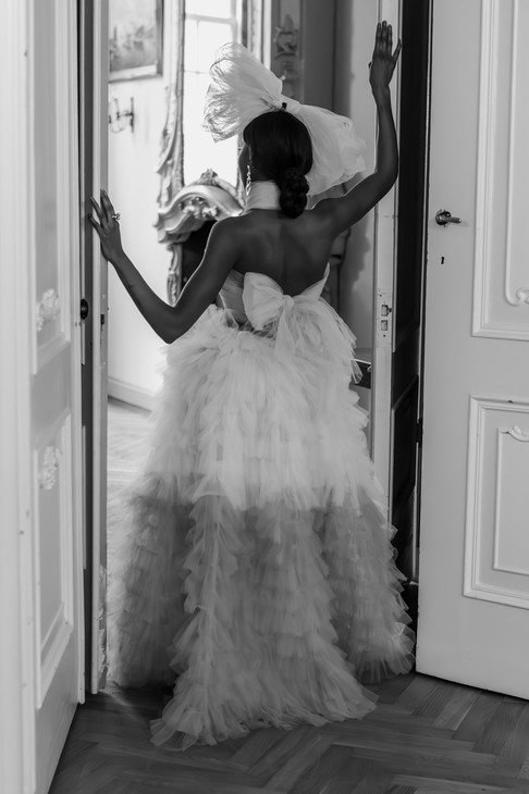 High society shoot met model Gloria