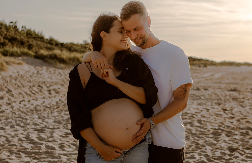 Zwangerschapsshoot op het strand