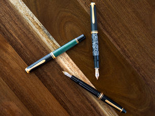 Montblanc 146 vs. Pelikan M800