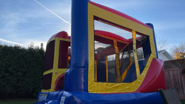 Bouncy Castle rental in Cornwall Ontario. www.PartyBounce.ca