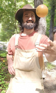 Avi.jpg