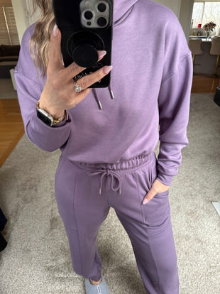 Another day, ANOTHER SCOOP Fit!! Y’all already KNOW how much I love this brand. Super soft and better than SpanXAirEssentials - IMO. Sizes XS-4XL - I size DOWN one size for this brand. 💜