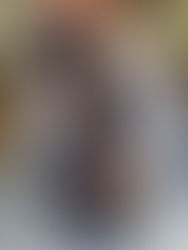 Not me refreshing like a crazy person waiting for this vest to come back 😅 But it’s HERE and HALF OFF!! Lightweight and reversible – basically my fall uniform.